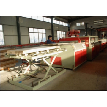 2014 PVC WPC HOLLOW PLATE PANEL PRODUCTION LINE / WPC HOLLOW BOARD MACHINE